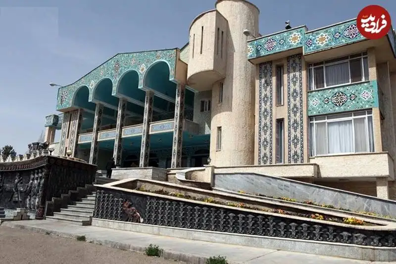 عکس؛ سفر به تاریخ؛ خانۀ «هژبر یزدانی، ابرسرمایه دار دوران پهلوی» در مهدی شهر سمنان