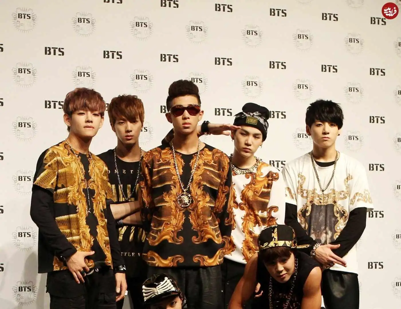 عکس؛ سفر در زمان؛ تیپ و چهره «گروه بی تی اس» در سال اول فعالیت شان؛ سال 1392