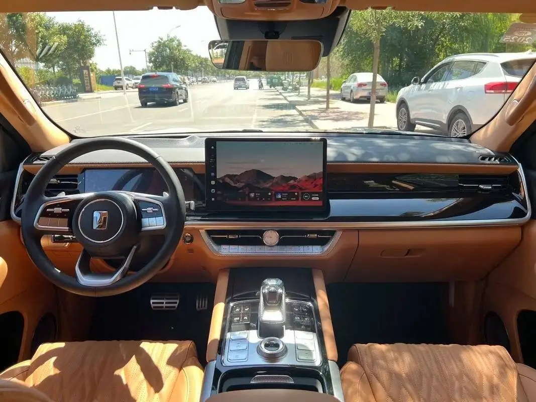 تصاویر؛ لندکروز چینی به ایران نرسیده تغییر کرد 