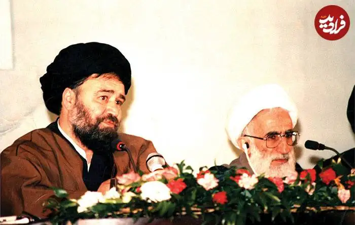 عکس؛ سفر در زمان؛ «آیت الله جنتی در کنار سیداحمد خمینی» در یک مراسم؛ سال 70