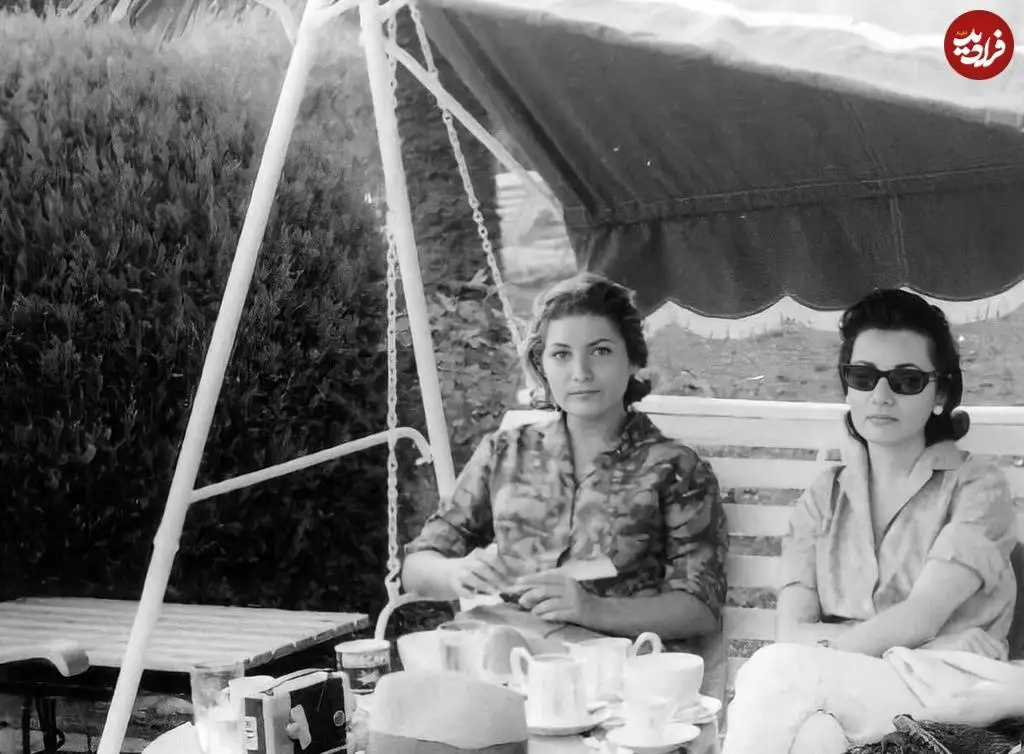 عکس؛ سفر در زمان؛ «شهناز پهلوی در کنار مادر مصری اش، فوزیه»؛ دهه 30