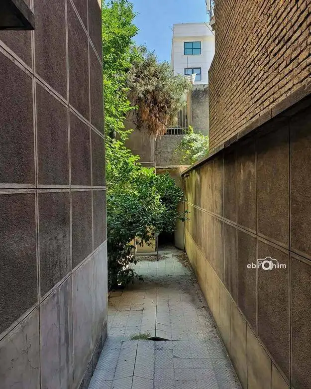 تصاویر؛ معماری خانه ای از دوران پهلوی دوم با تنور نان در قلب تهران مدرن