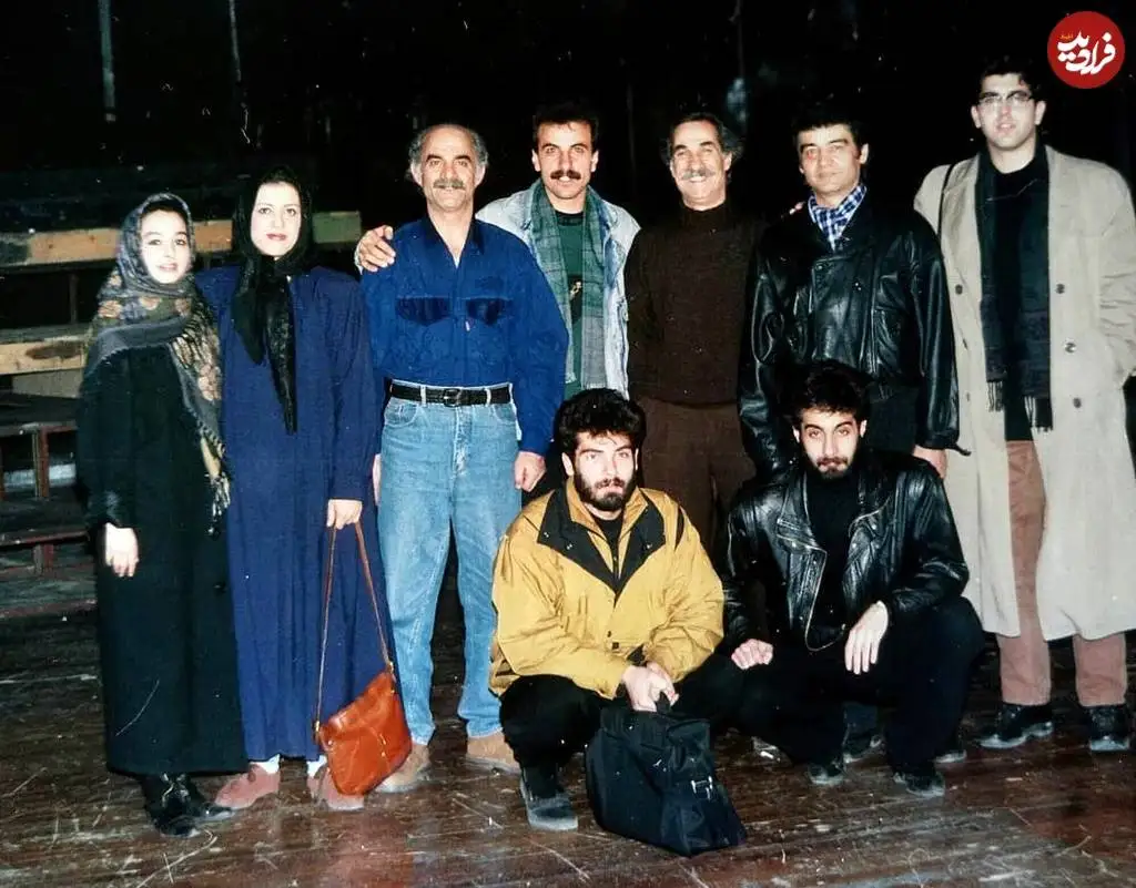 عکس؛ سفر در زمان؛ «ماهایا پطروسیان در کنار رضا رویگری، سیاوش طهمورث، سیروس گرجستانی و رویا تیموریان» در تهران؛ سال 72
