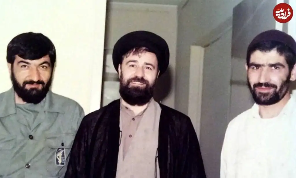 عکس؛ سفر در زمان؛ «محسن رضایی در لباس نظامی در کنار سیداحمد خمینی؛ دهه 60