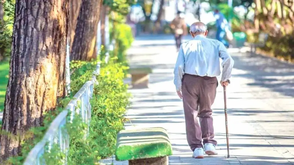 اگر دیگر فرزندی به دنیا نیاید چه مدت طول می کشد تا نسل بشر منقرض شود؟