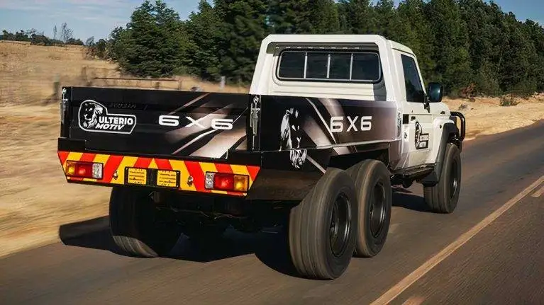 تصاویر؛ تبدیل تویوتا لندکروزر سری 70 به پیکاپ شش چرخ با ظرفیت بار 6 تن!