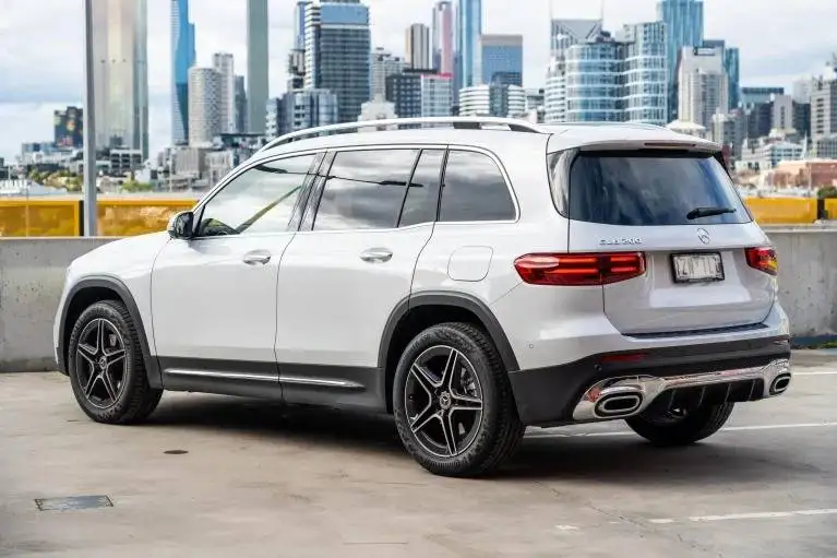 تصاویر؛ مرسدس بنز glb مشخصات و قیمت وارداتی ایران خودرو