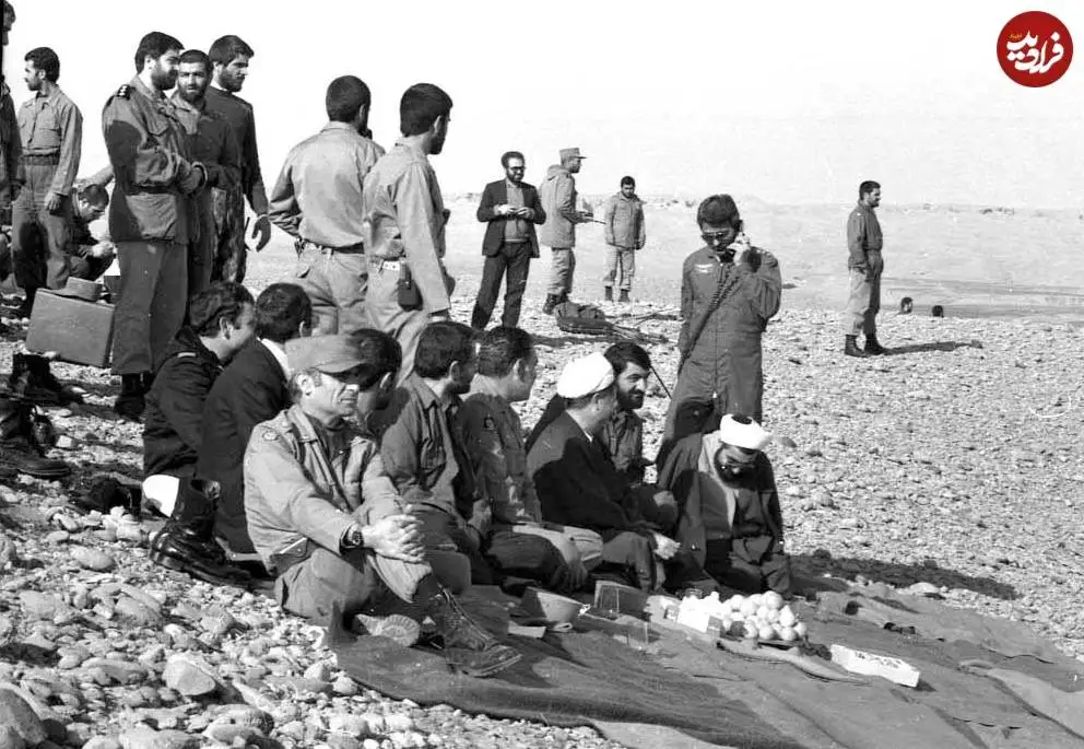 عکس؛ سفر در زمان؛ «محسن رضایی در کنار هاشمی رفسنجانی و حسن روحانی» در جبهه؛ دهه 60