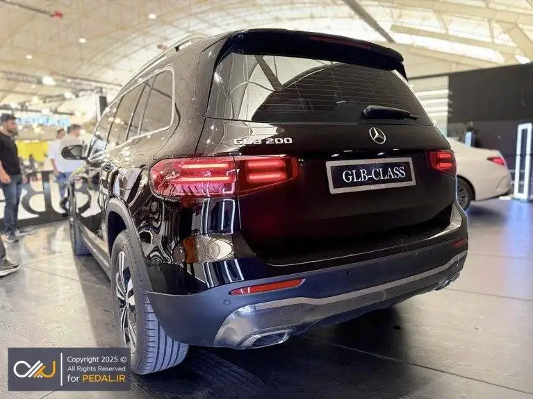 تصاویر؛ مرسدس بنز glb مشخصات و قیمت وارداتی ایران خودرو