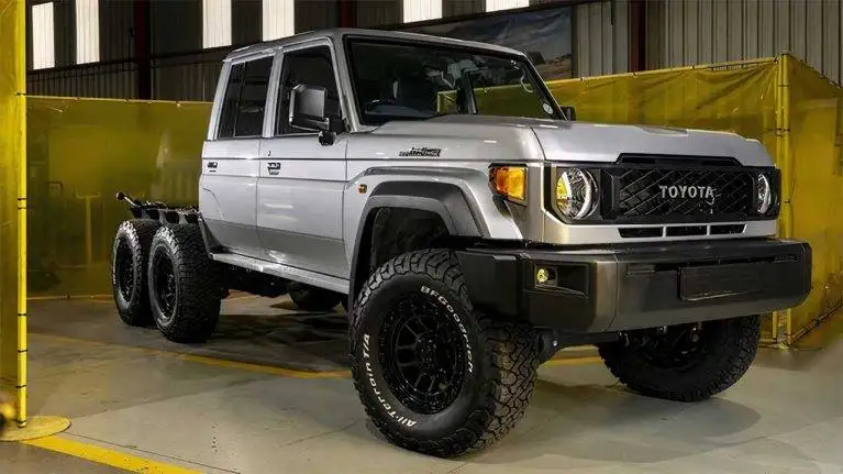 تصاویر؛ تبدیل تویوتا لندکروزر سری 70 به پیکاپ شش چرخ با ظرفیت بار 6 تن!