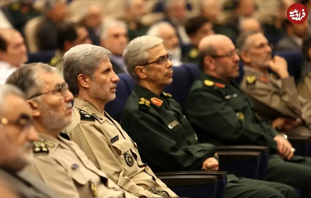 عکس؛ سفر در زمان؛ «سرلشکر باقری و امیر حاتمی» در یک مراسم نظامی؛ سال 1396