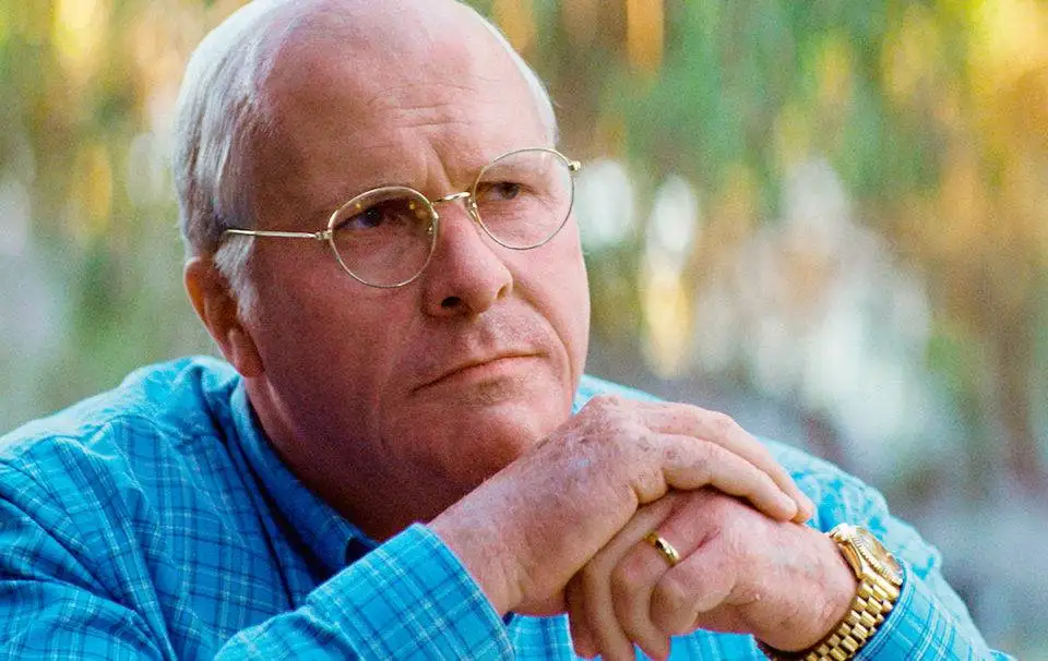 تصاویر؛ ستاره مشهور سینما در وزن کشی، مچ کشتی گیران را خواباند!