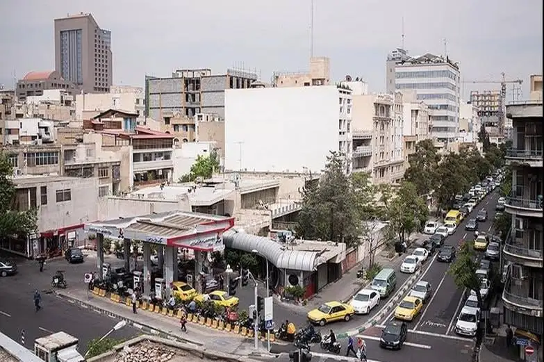 گزارشی از وضعیت پُرتب و تاب پمپ بنزین ها در ساعات اخیر