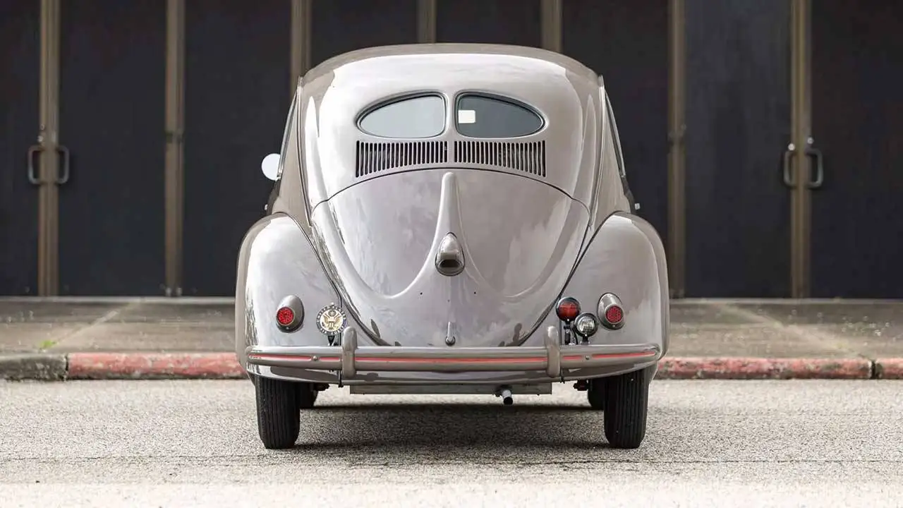 تصاویر؛ قیمت 100 هزار دلاری فولکس واگن بیتل 1952 با 24 اسب بخار قدرت!