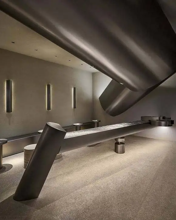 تصاویر؛ معماری یک کافه 60 متری با صفحات فولادی سقوط کرده 