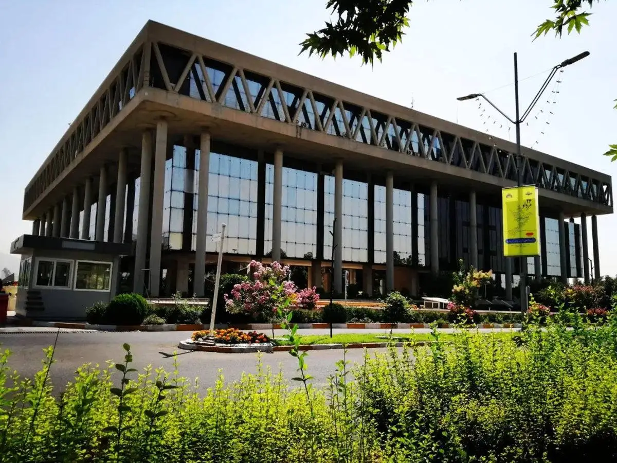 آقای ساختمان شیشه ای، حق شما شاید این نبود