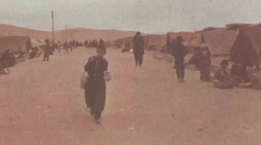 عکس؛ سفر در زمان؛ دیداری از یک اردوگاه آوارگان جنگی و گفت وگو با جنگ زدگان؛ «ما که نمی خواستیم بیاییم، آن ها فرارمان زدند!»