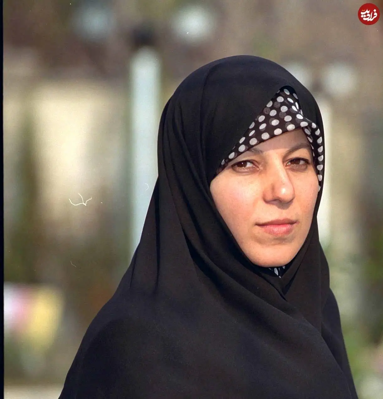 عکس؛ سفر در زمان؛ ظاهر «فائزه هاشمی دختر اکبر هاشمی رفسنجانی» در 25 سالگی؛ سال 76
