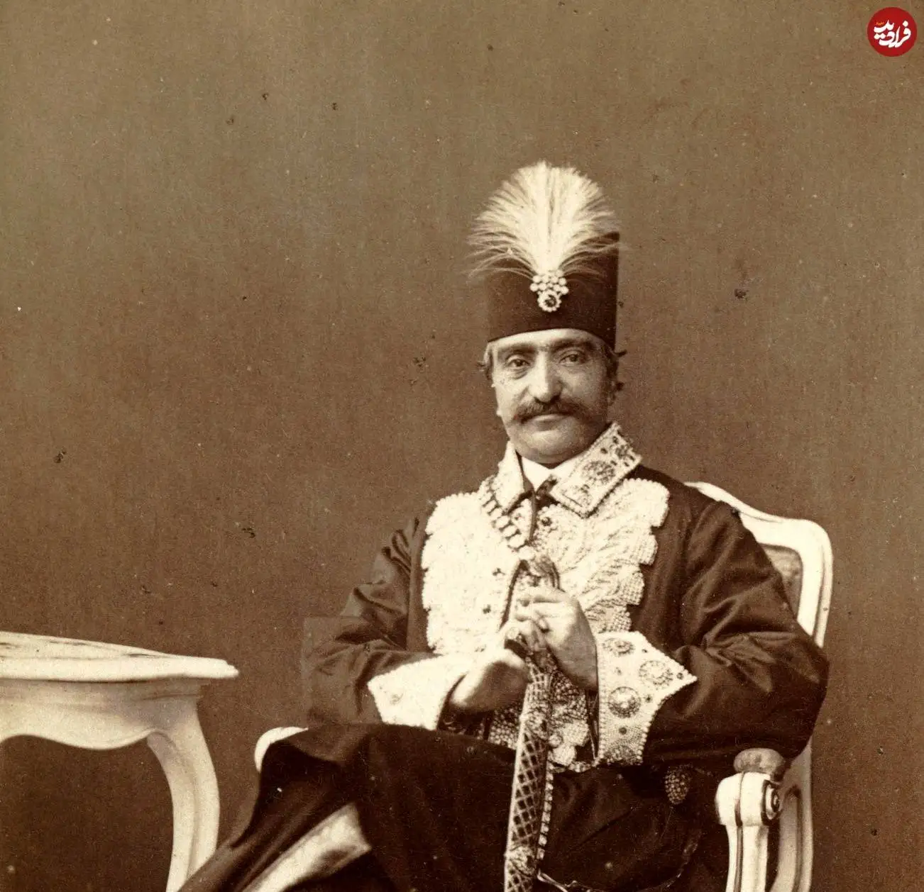 عکس؛ سفر در زمان؛ ژست ملوکانه «ناصرالدین شاه» در 42 سالگی؛ سال 1351