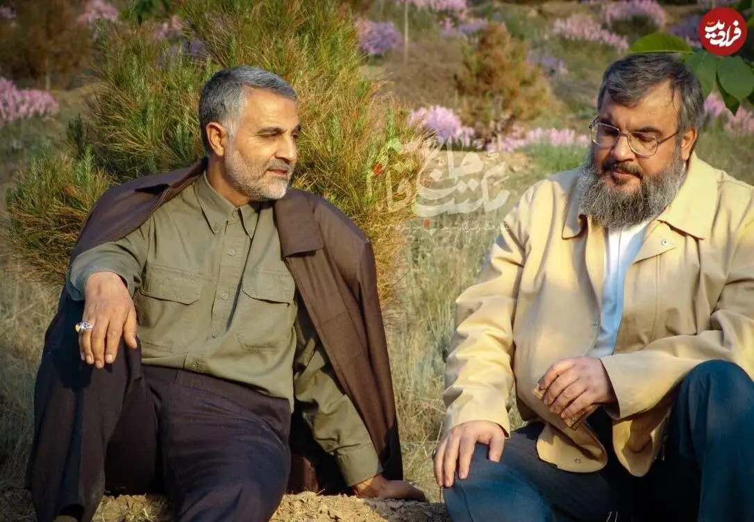 عکس؛ سفر در زمان؛ «سردار سلیمانی و سیدحسن نصرالله» در طبیعت؛ اوایل دهه 90