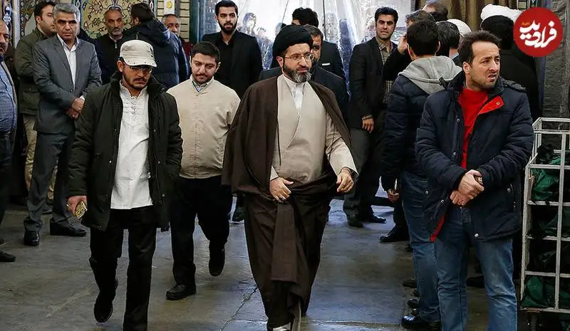 عکس؛ سفر به تاریخ؛ «سید مسعود خامنه ای» در مراسم ترحیم آیت الله هاشمی شاهرودی؛ سال 97