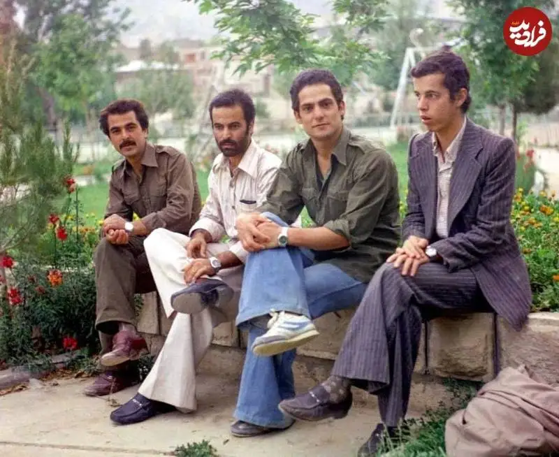عکس؛ سفر به تاریخ؛ تیپ متفاوت «شهید حسن باقری» قبل از انقلاب در کنار دوستانش