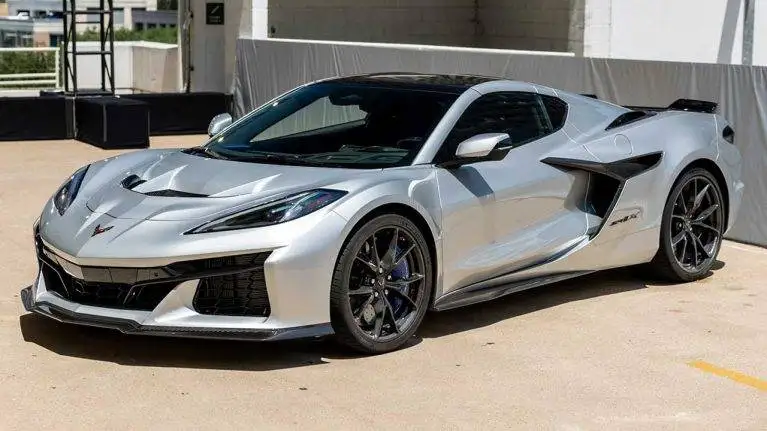 تصاویر؛ مقایسه کوروت zr1x با سوپراسپرت های هیبرید فراری، لامبورگینی و آستون مارتین