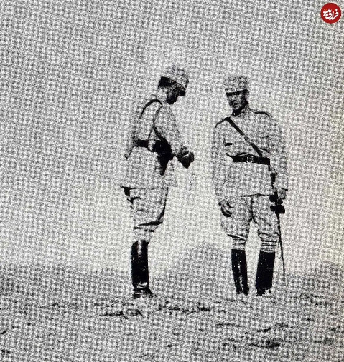 عکس؛ سفر در زمان؛ «محمدرضا پهلوی در دوران خدمت در ارتش به عنوان بازرس»؛ دهه 1310
