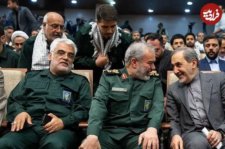 عکس؛ سفر در زمان؛ «دکتر طهرانچی، رئیس دانشگاه آزاد» در لباس سپاه؛ سال 98