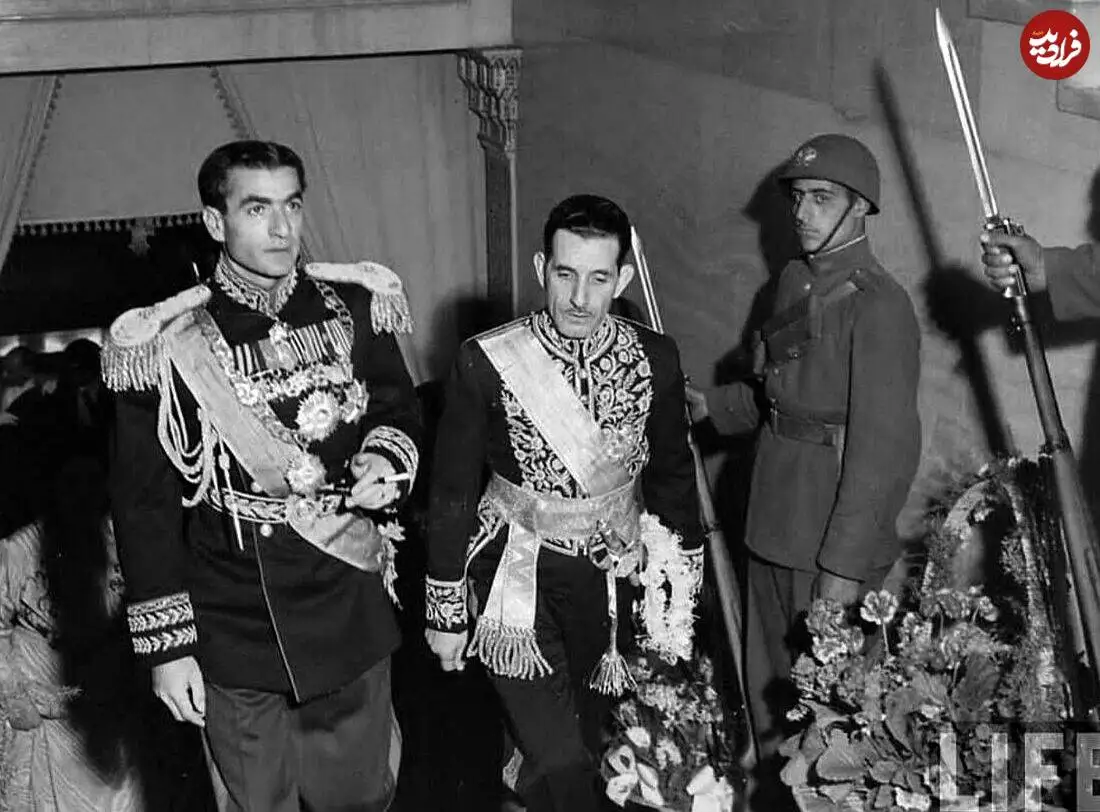 عکس؛ سفر در زمان؛ «حاجعلی رزم آرا، نخست وزیر در مراسم عروسی شاه»؛ سال 1329