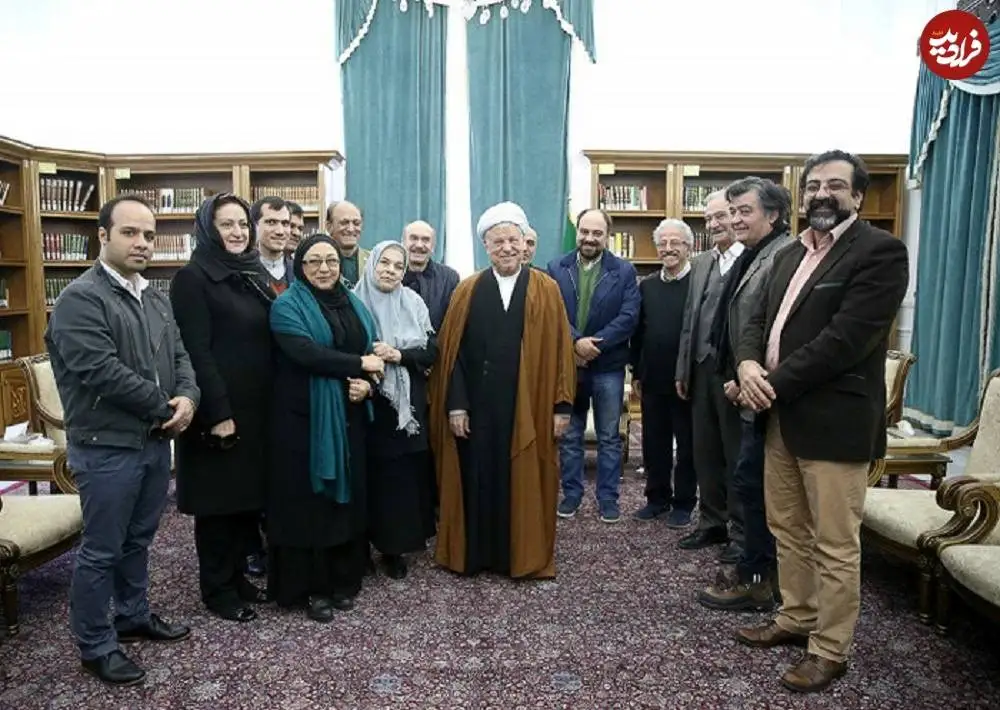 عکس؛ سفر در زمان؛ «برزو ارجمند و مریم امیرجلالی» در کنار هاشمی رفسنجانی؛ سال 94