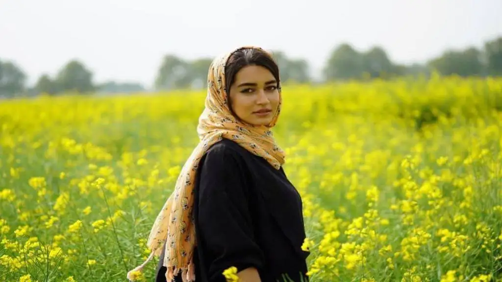 تصاویر؛ عکس های  شخصی، زندگی خصوصی و بیوگرافی مه لقا مینوش زاد