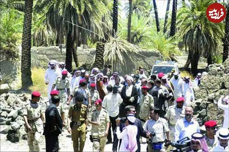 عکس؛ سفر به تاریخ؛ بازدید «هاشمی رفسنجانی» از «باغ فدک» در عربستان؛ سال 1387