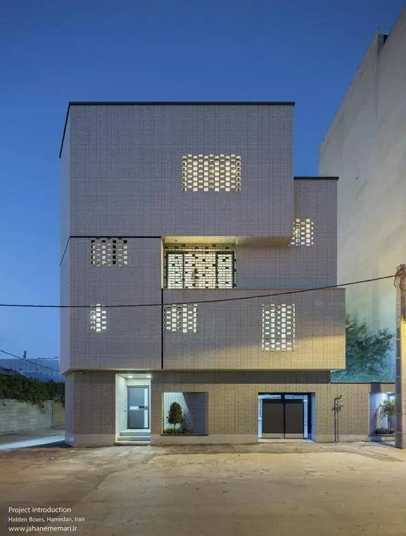 تصاویر؛ "جعبه های پنهان"؛ معماری یک خانه خاص همدانی!