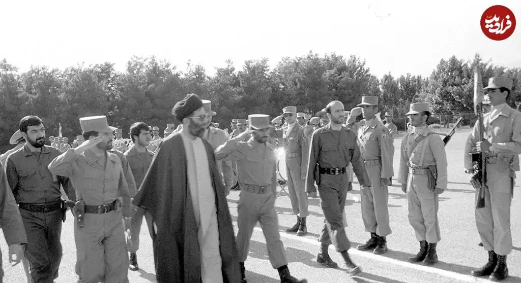 عکس؛ سفر در زمان؛ بازدید «محسن رضایی، صیاد شیرازی و رهبر انقلاب» از یگان های ارتش؛ دهه 60