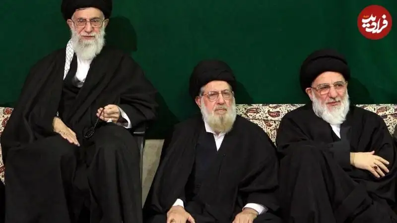 عکس؛ سفر به تاریخ؛ «سید محمد خامنه ای، برادر رهبر انقلاب» در مراسم عزاداری محرم در بیت رهبری؛ سال 1390