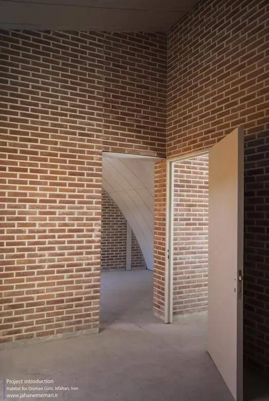 تصاویر؛ اقامتگاه دختران در خوانسار؛ رتبه اول جایزه معمار در بخش ساختمان های عمومی