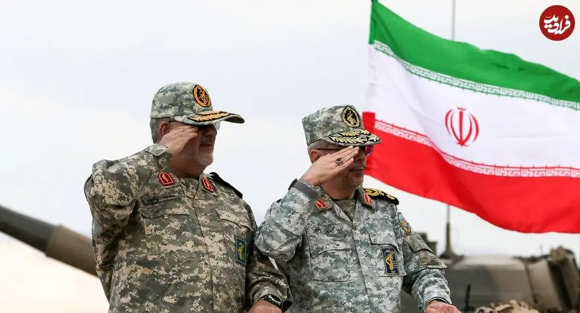 عکس؛ سفر در زمان؛ «فرمانده جدید سپاه در کنار سرلشکر باقری در یک رزمایش»؛ سال 1402