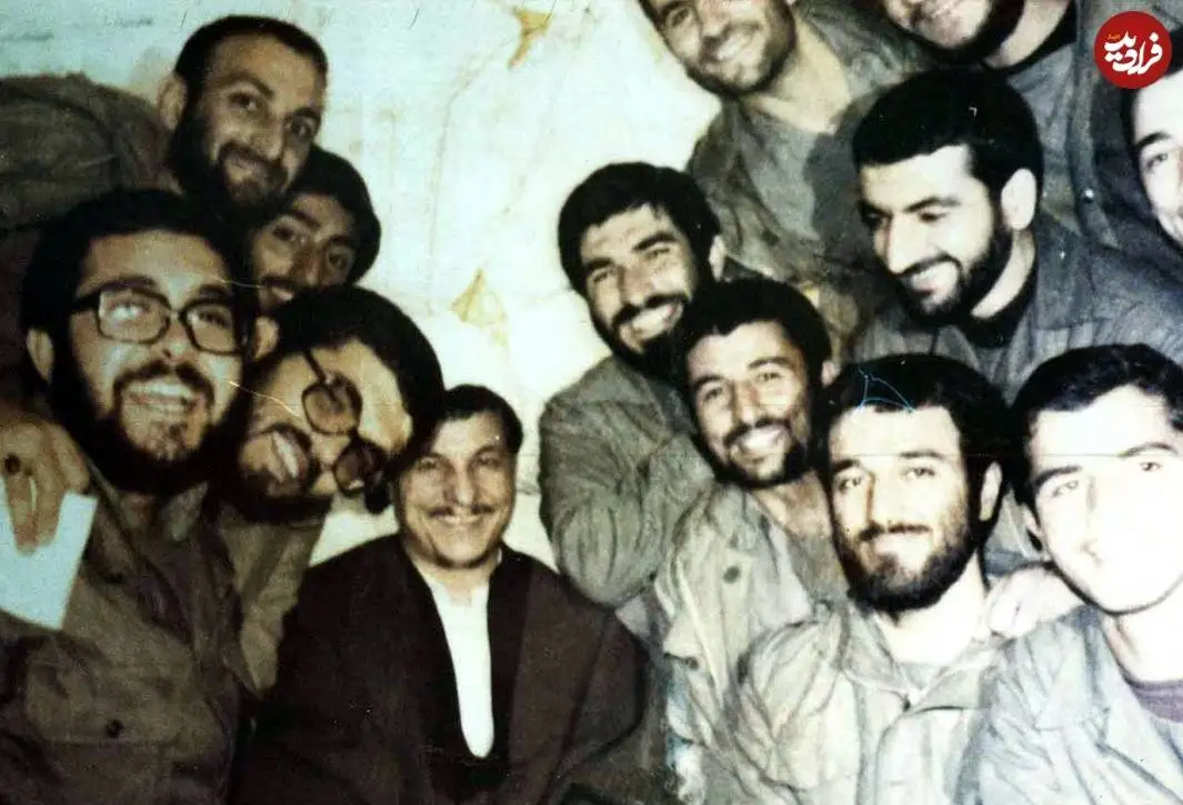 عکس؛ سفر در زمان؛ «فرماندهان ارتش و سپاه در کنار هاشمی رفسنجانی» در ایام جنگ؛ دهه 60