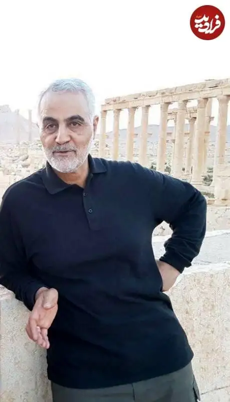 عکس؛ سفر به تاریخ؛ «سردار سلیمانی» در میان ویرانه های 2 هزارسالۀ «پالمیرا» در سوریه