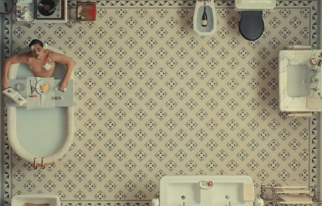 نقد فیلم the phoenician scheme؛ برداشت وس اندرسون از مفهوم پایان