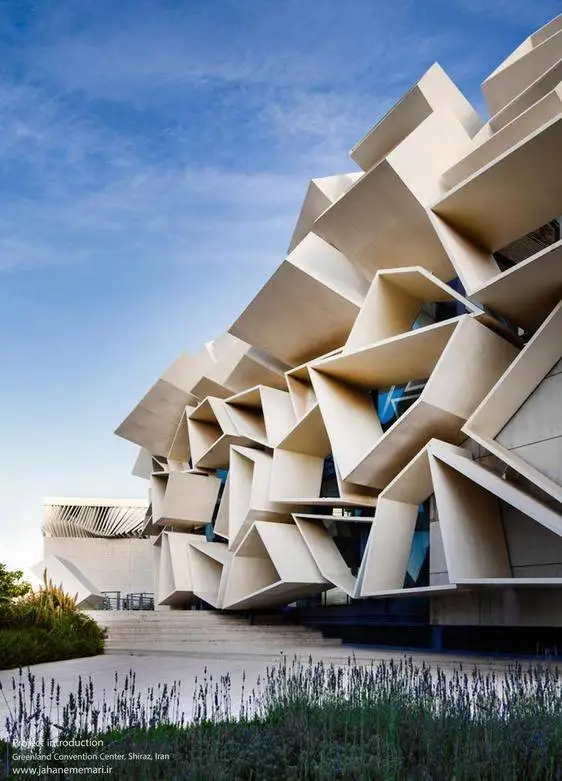تصاویر؛ شاهکار معماری «سرزمین سبز صدرا»: یکی از خاص ترین و متفاوت ترین کارهای نما در ایران