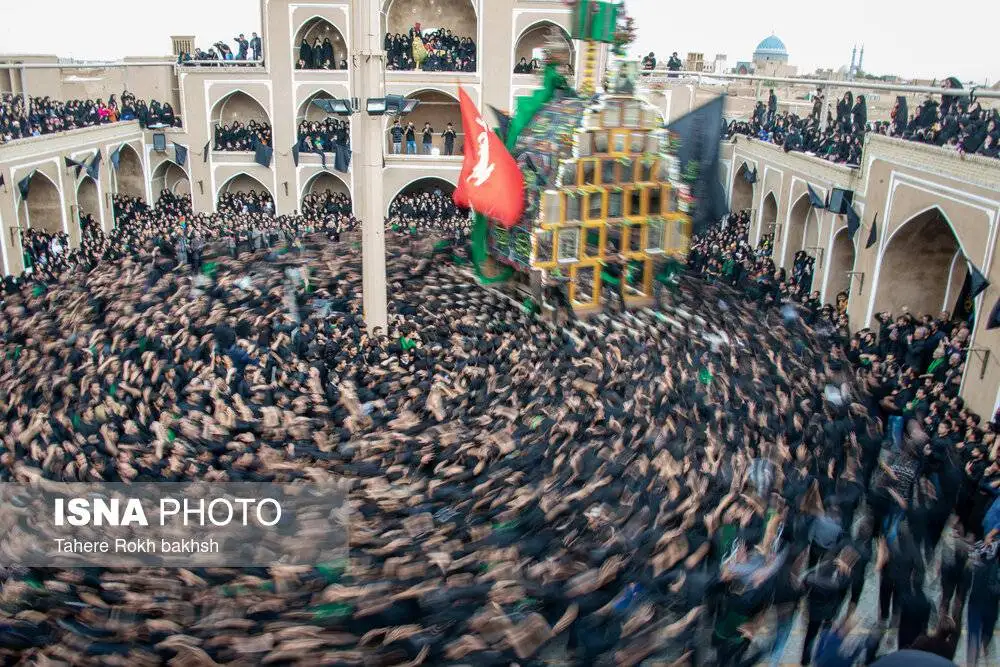 دو نقطه مشهور ایران که این روزها خاص جلوه می کنند