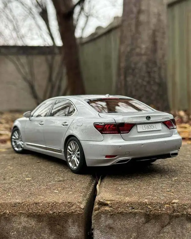 تصاویر؛ کلکسیون چهار ماکت لوکس: نمایشگر عصر طلایی سدان های آلمانی و ژاپنی!