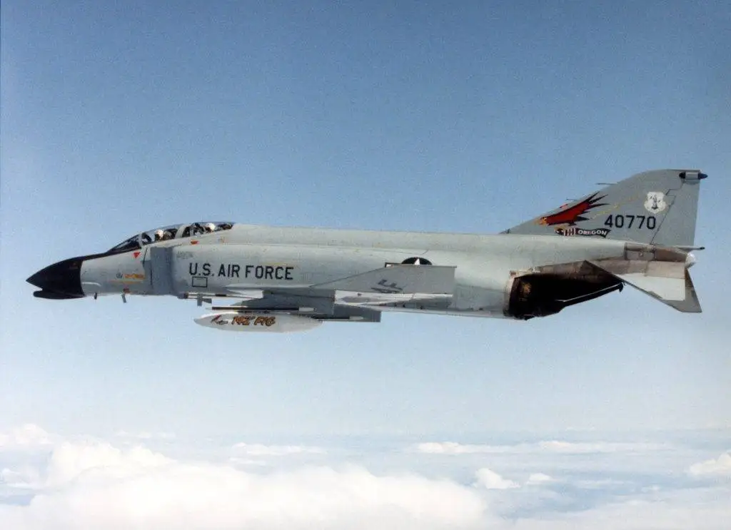 تصاویر؛ سرعت جنگنده f-4 phantom چقدر بود و چه نقص هایی داشت؟