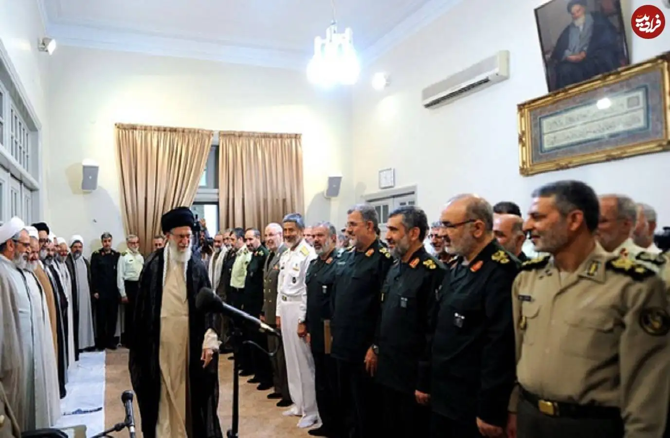 عکس؛ سفر در زمان؛ «سردار سلامی، حاجی زاده، سیاری، فدوی، موسوی» در بیت رهبری؛ سال 93