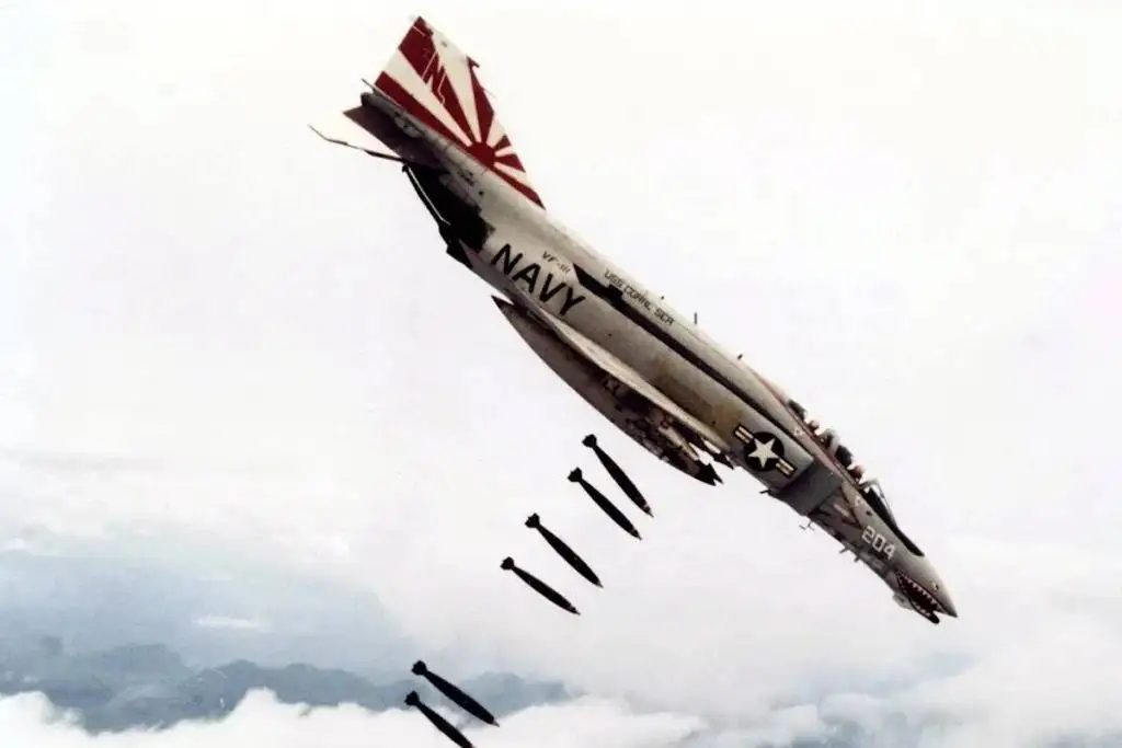 تصاویر؛ سرعت جنگنده f-4 phantom چقدر بود و چه نقص هایی داشت؟