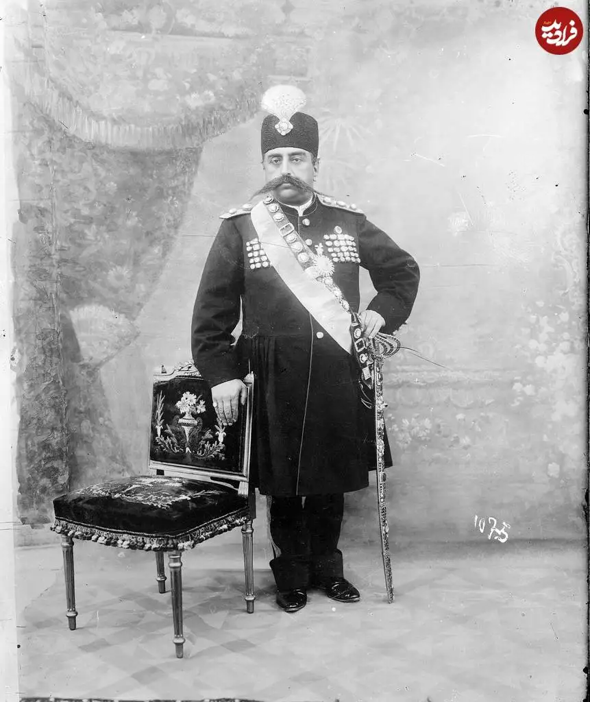 تصاویر؛ سفر به عصر قاجار؛ از «سه چرخه سواری ناصرالدین شاه» تا «ژست مظفرالدین شاه با صندلی سلطنتی»