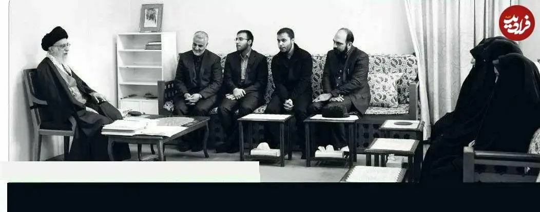 عکس؛ سفر در زمان؛ دیدار خصوصی «سردار سلیمانی و خانواده با رهبر انقلاب»؛ سال 93