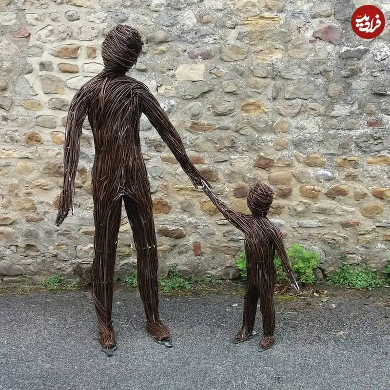 تصاویر؛ شاهکارهای مجسمه سازی که از «شاخۀ درخت بید» بافته شده اند